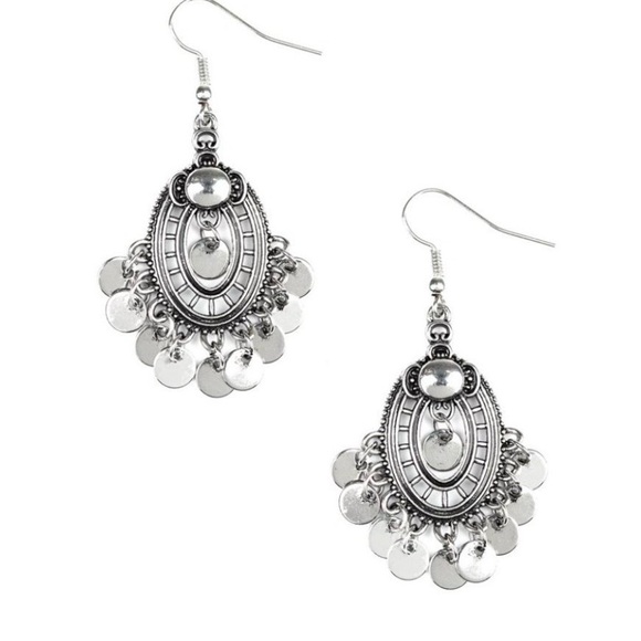 paparazzi Jewelry - Paparazzi Elegant Silver Dangle Earrings